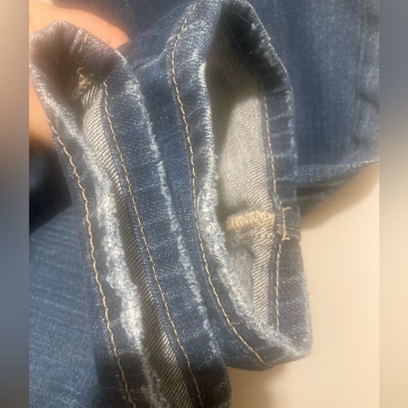 Fox Distressed Denim Boyfriend Jeans - Picture 3 of 11